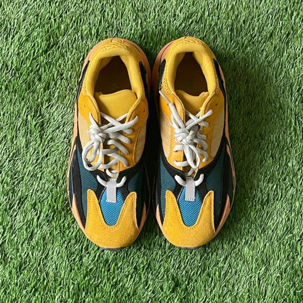 Yeezy 700 Sun - image 4